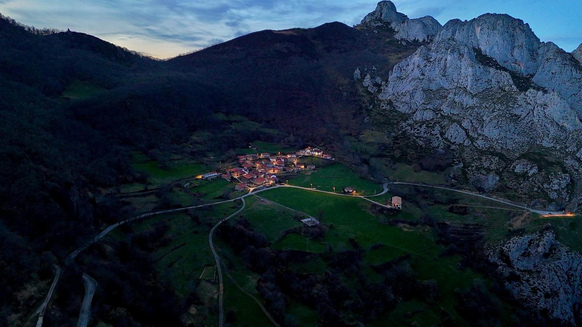 Hotel Rural El Sestil Dobres エクステリア 写真