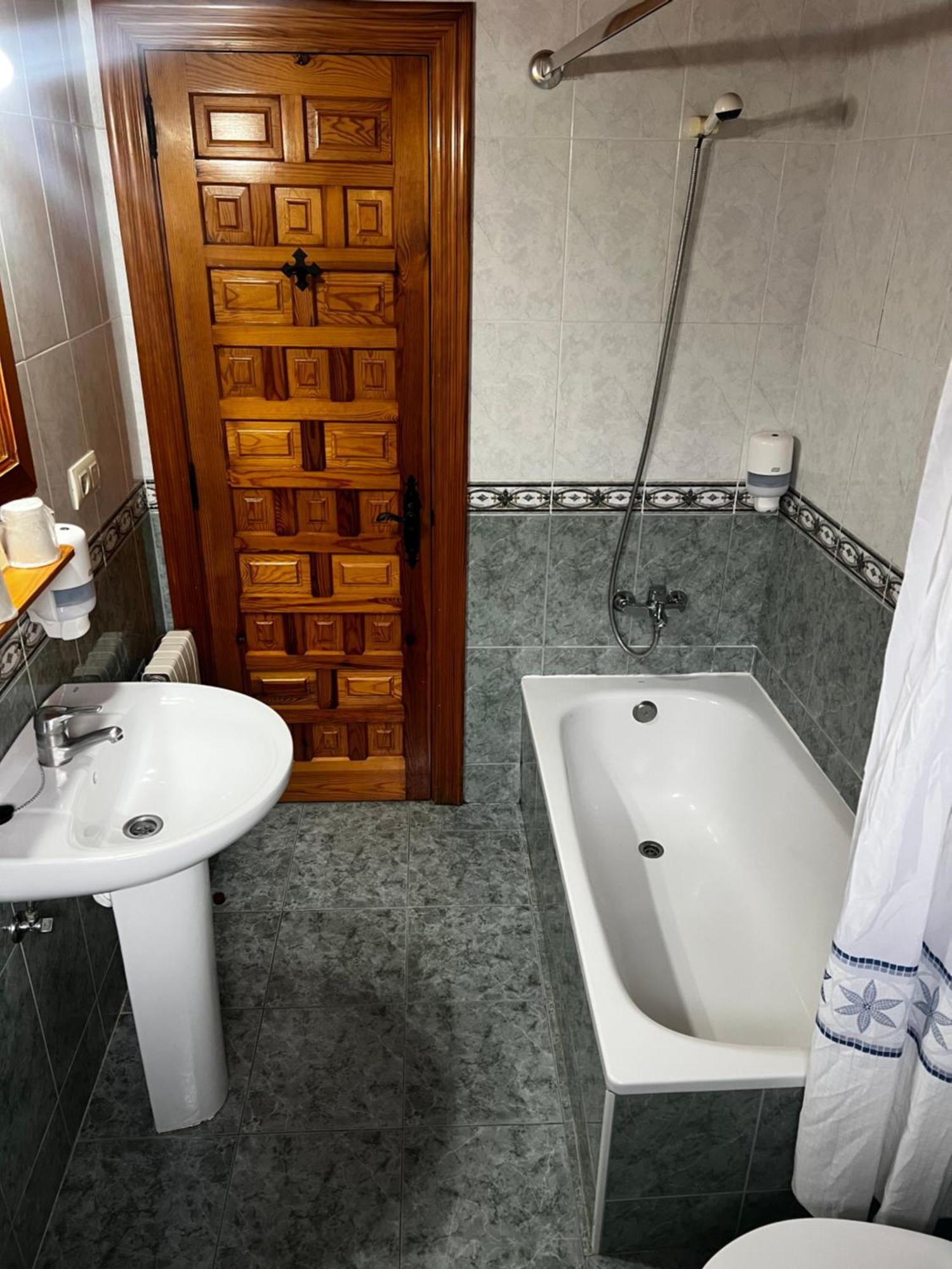 Hotel Rural El Sestil Dobres エクステリア 写真