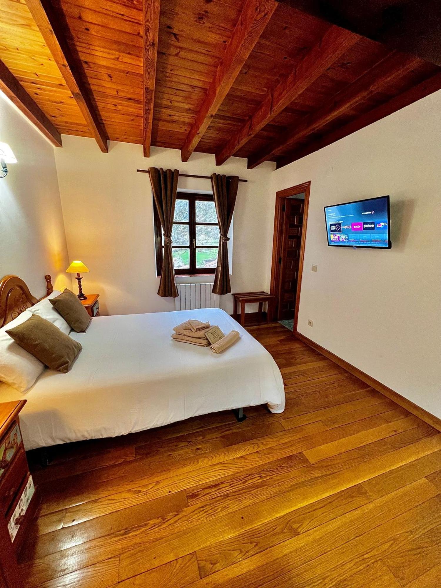 Hotel Rural El Sestil Dobres エクステリア 写真
