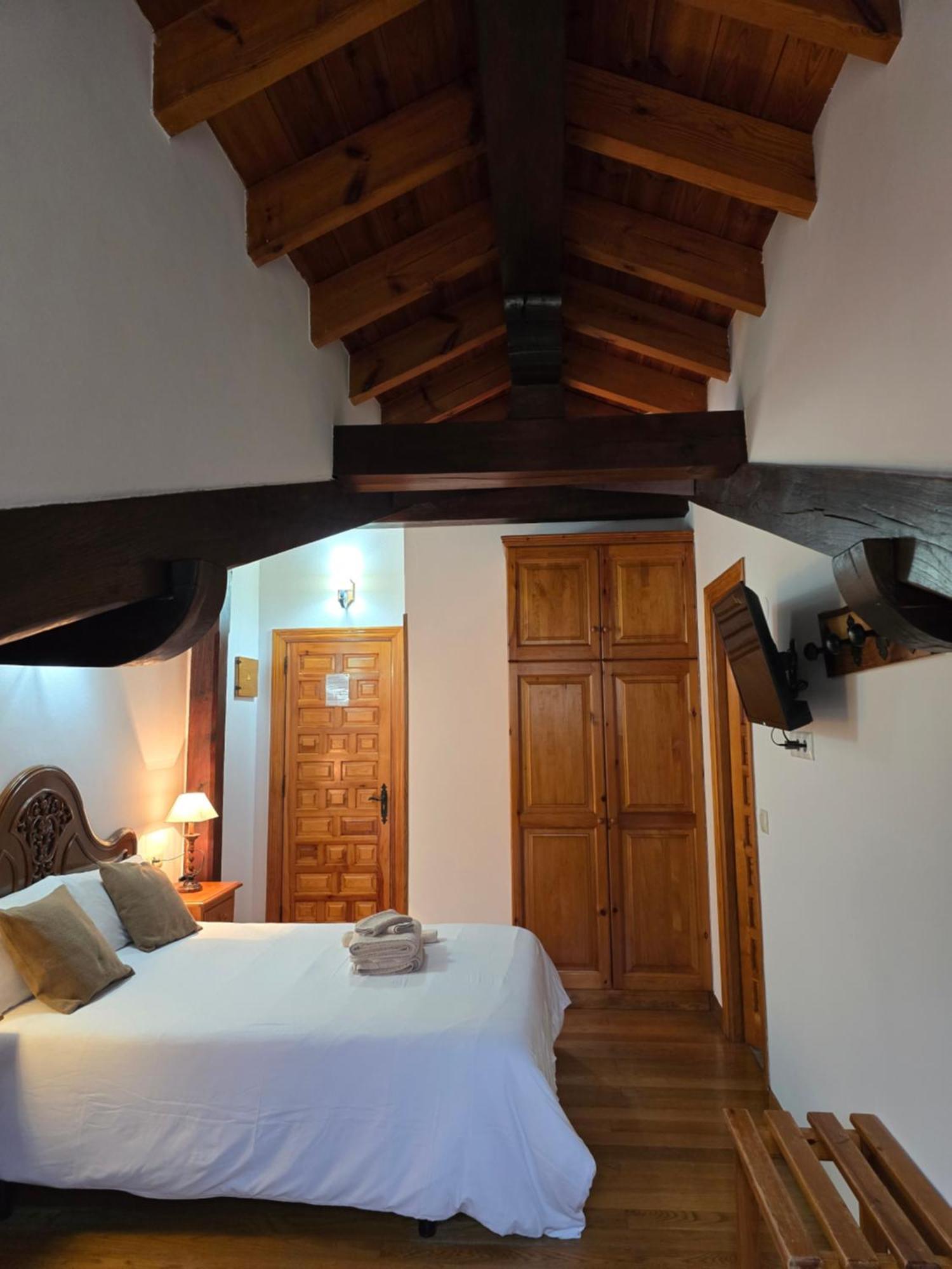 Hotel Rural El Sestil Dobres エクステリア 写真